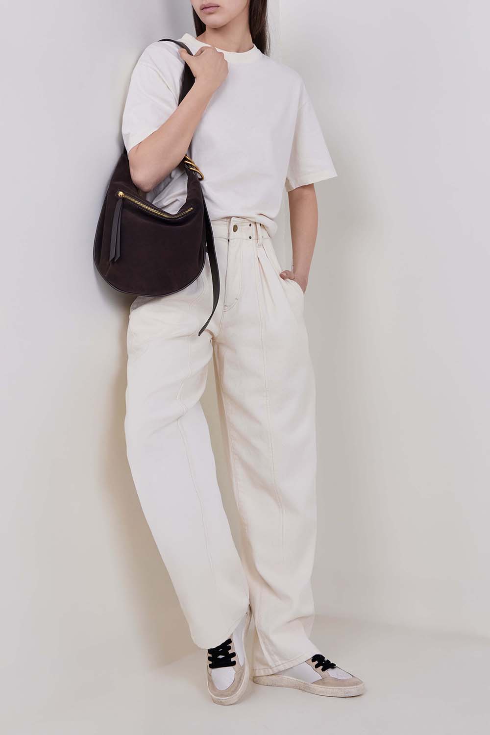 חולצת טי בגזרה מרובעת